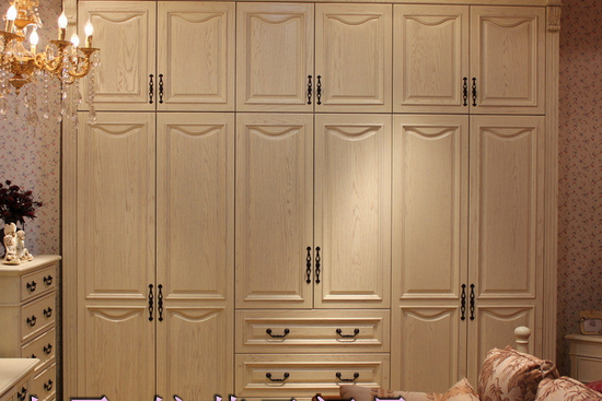 實(shí)木板衣柜